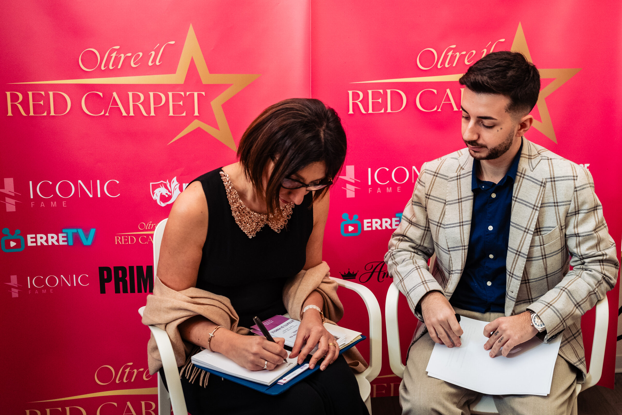 Rossella De Cicco al format Oltre il Red Carpet: L’arte della poesia tra innovazione e performance